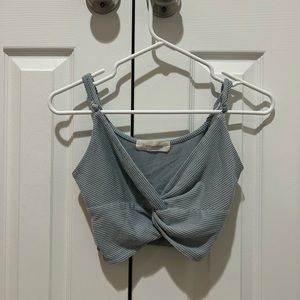 Cropped baby blue twist top